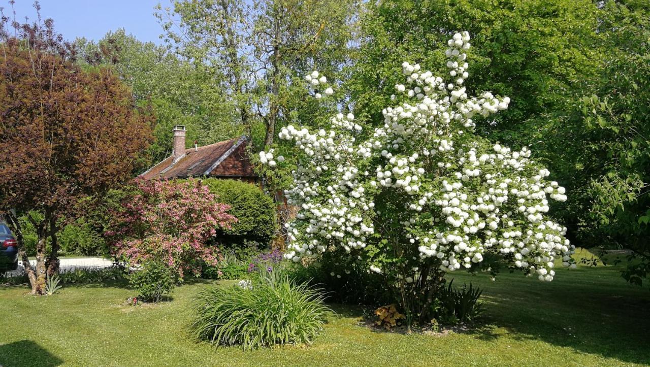 Domaine Du Carouge Hotel Lirey Bagian luar foto