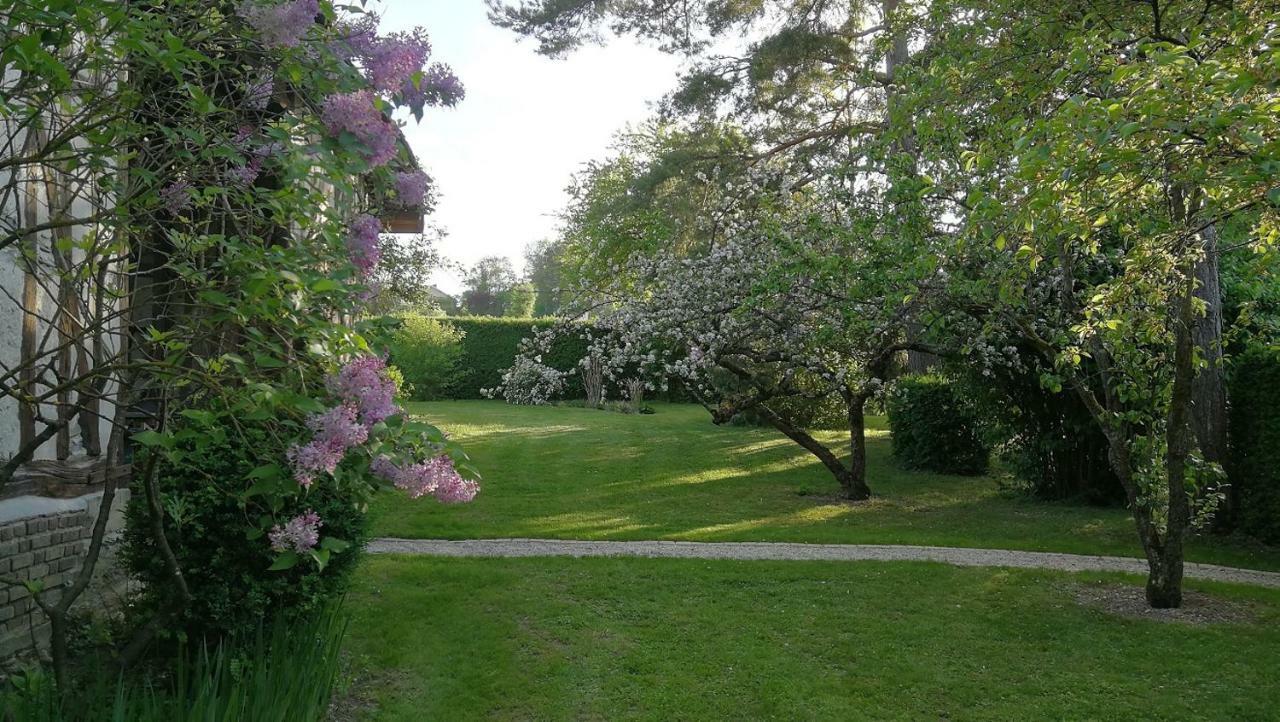 Domaine Du Carouge Hotel Lirey Bagian luar foto